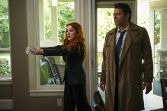 Supernatural -- "Raising Hell" -- Image Number: SN1503A_0212b.jpg -- Pictured (L-R): Ruth Connell as Rowena and Misha Collins as Castiel -- Photo: Colin Bentley/The CW -- © 2019 The CW Network, LLC. All Rights Reserved.