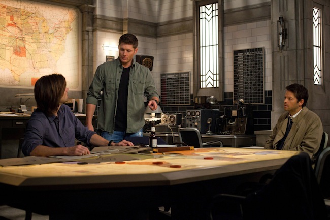 Supernatural -- "Clip Show"-- Image SN822a_0057 -- Pictured (L-R): Jared Padalecki as Sam, Jensen Ackles as Dean and Misha Collins as Castiel -- Credit: Diyah Pera/The CW --  © 2013 The CW Network. All Rights Reserved
