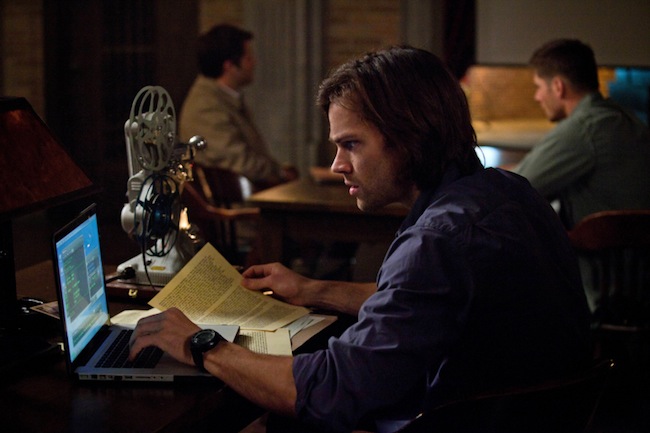 Supernatural -- "Clip Show"-- Image SN822a_0627 -- Pictured (L-R): Misha Collins as Castiel, Jared Padalecki as Sam and Jensen Ackles as Dean -- Credit: Diyah Pera/The CW --  © 2013 The CW Network. All Rights Reserved