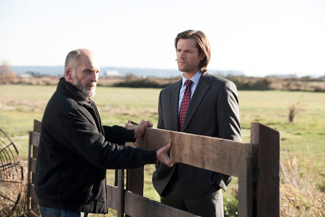 Supernatural -- "Sharp Teeth" -- Image SN912a_0014 -- Pictured (L-R): Bill Croft as The Farmer and Jared Padalecki as Sam -- Credit: Katie Yu/The CW --  &copy; 2014 The CW Network, LLC. All Rights Reserved