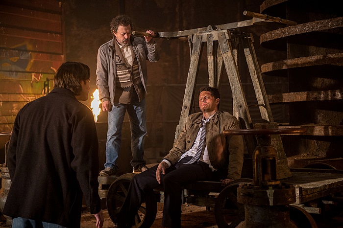 Supernatural -- " All In The Family" -- Image SN1121b_0242.jpg -- Pictured (L-R): Jared Padalecki as Sam, Curtis Armstrong as Metatron and Misha Collins as Castiel -- Photo: Diyah Pera/The CW -- ÃÂ© 2016 The CW Network, LLC. All Rights Reserved